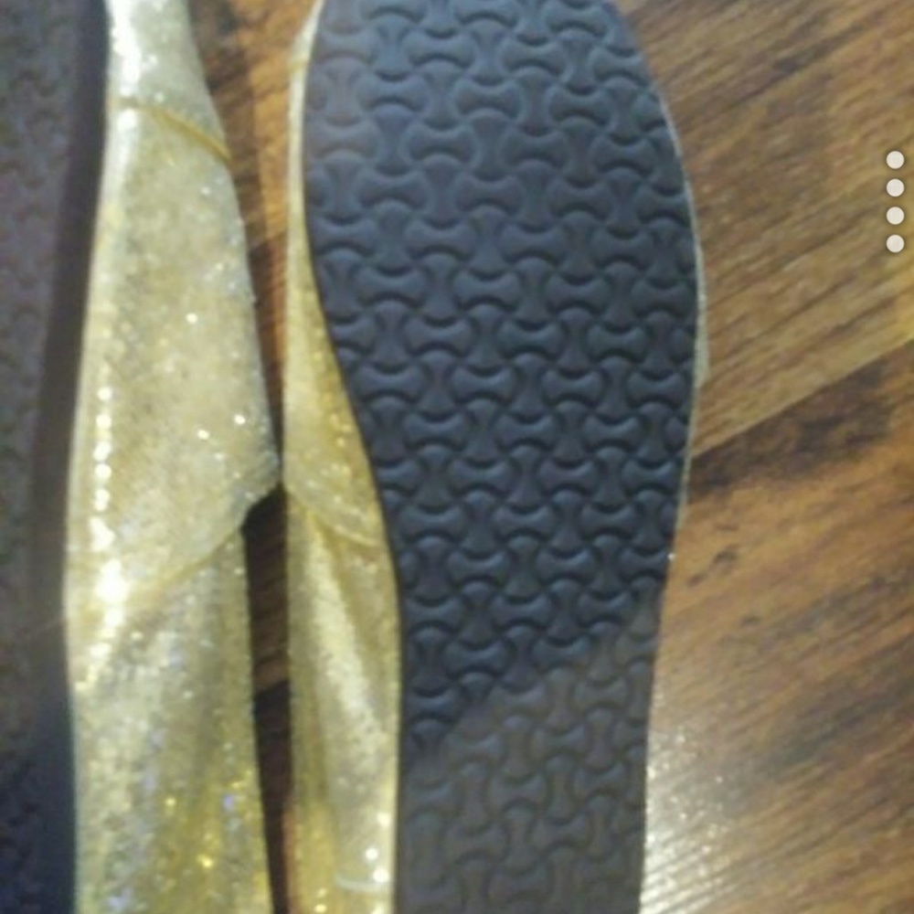 Bobs - Picture 2 of 2